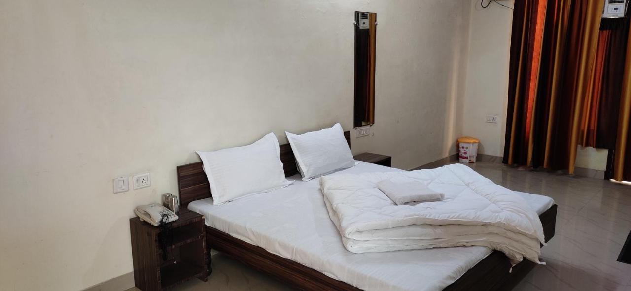 Gopi Dham Hotel Haridwār Buitenkant foto